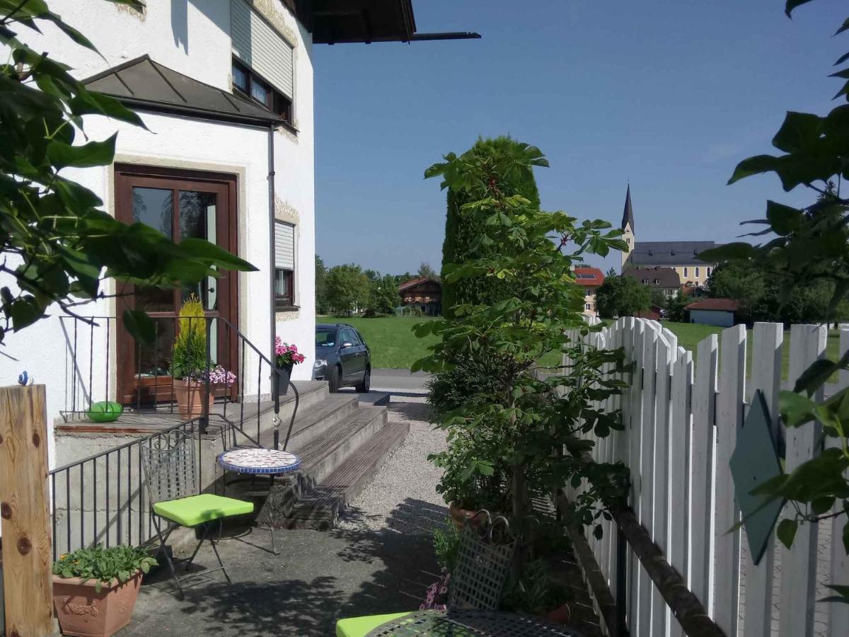 Ferienwohnungen Sonja Bernau am Chiemsee Exterior photo