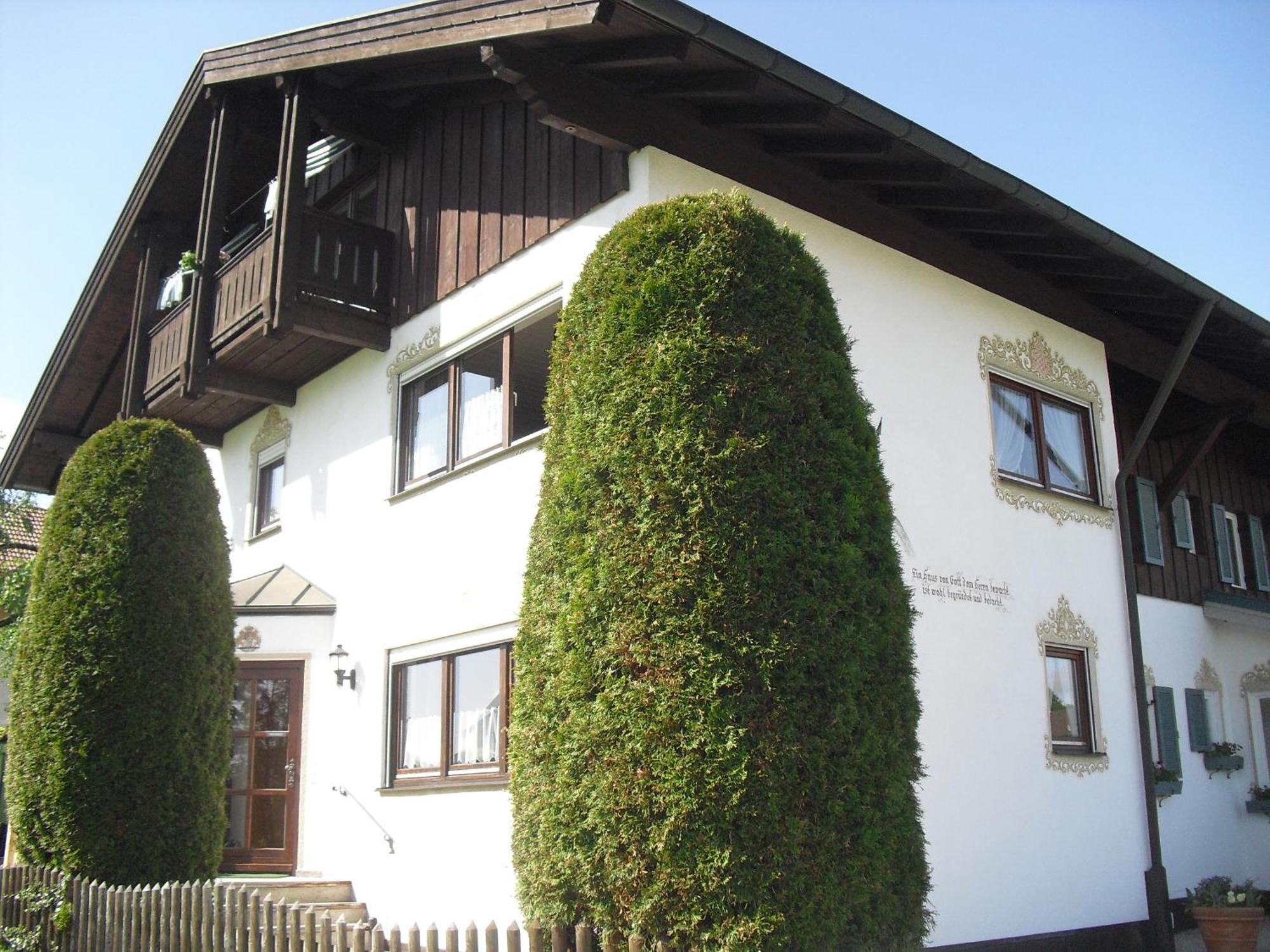 Ferienwohnungen Sonja Bernau am Chiemsee Exterior photo